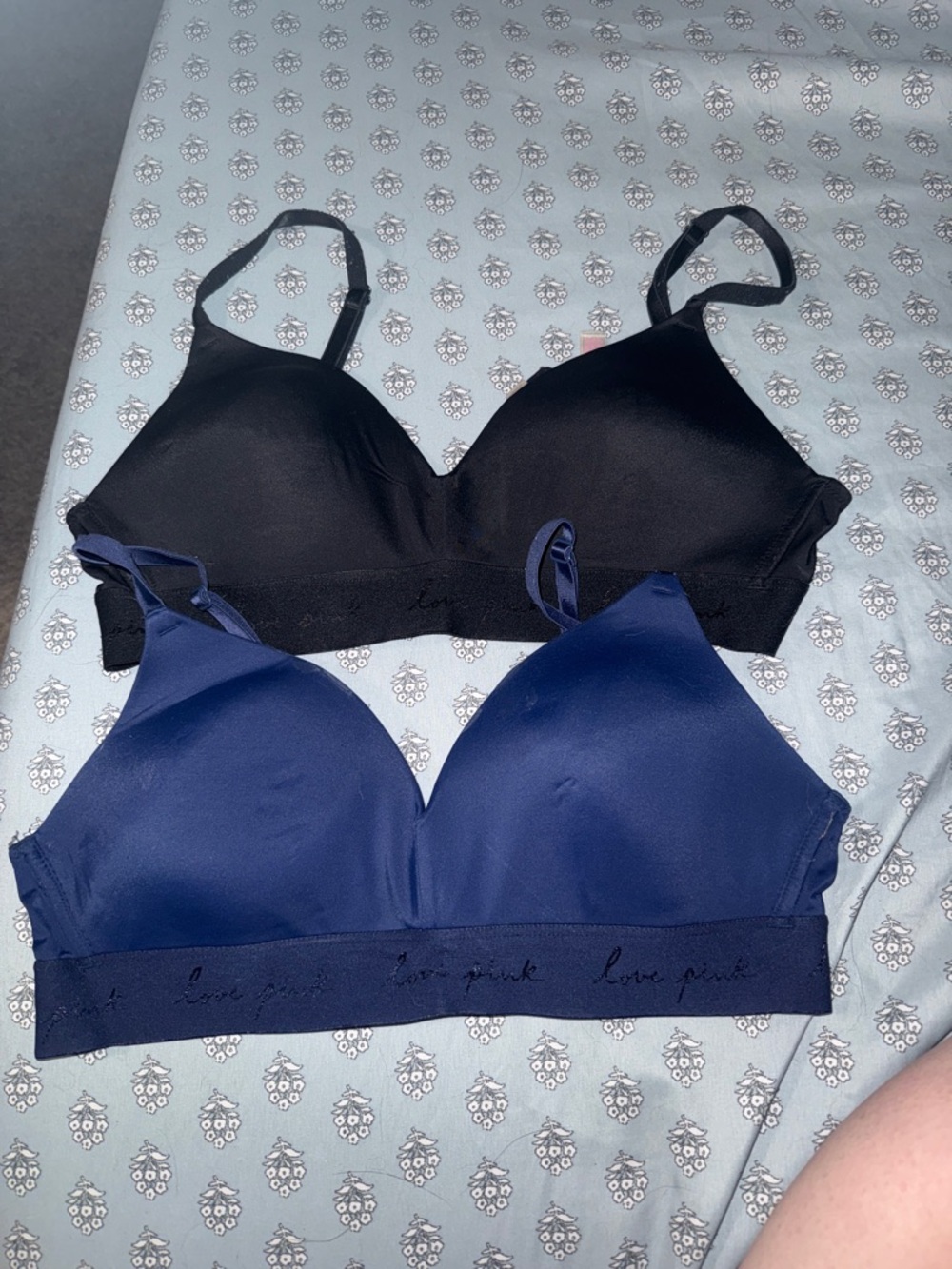 PINK Victoria's Secret Wireless Bras — Black & Navy